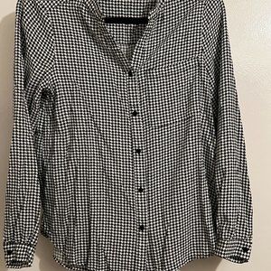 DownEast B/W Houndstooth Button Blouse Shirt Top Sz M